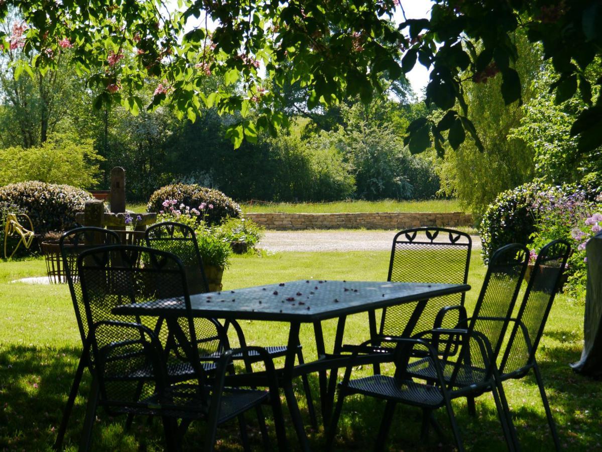La Maison Au Vert Melincourt Экстерьер фото