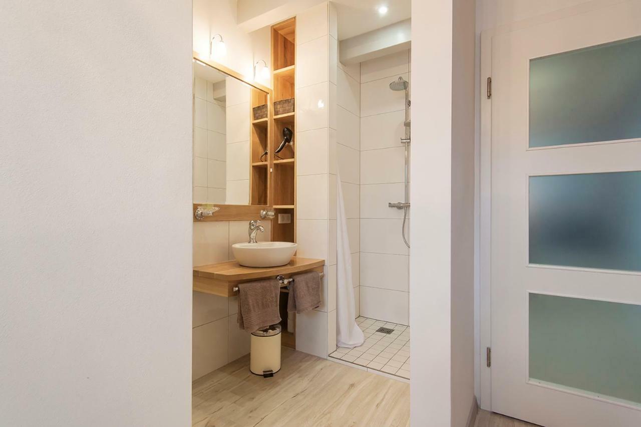 La Maison Au Vert Melincourt Экстерьер фото
